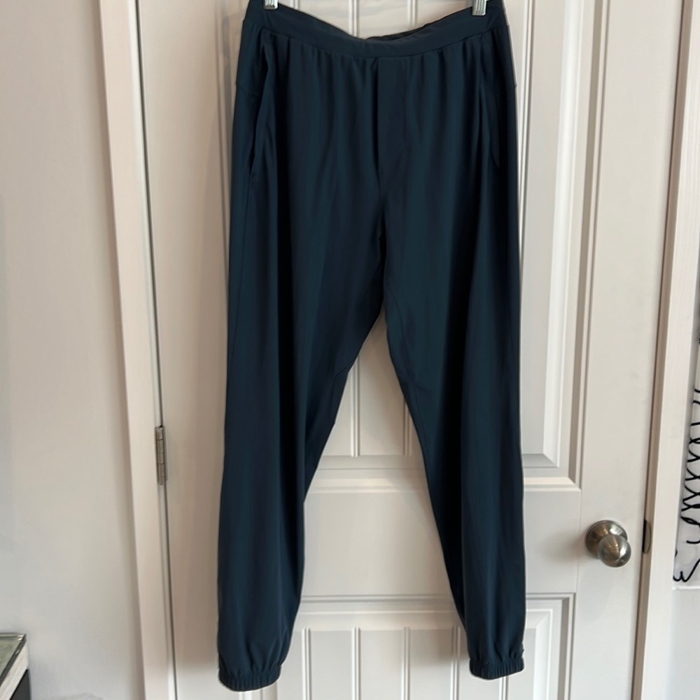 Men’s Lululemon joggers